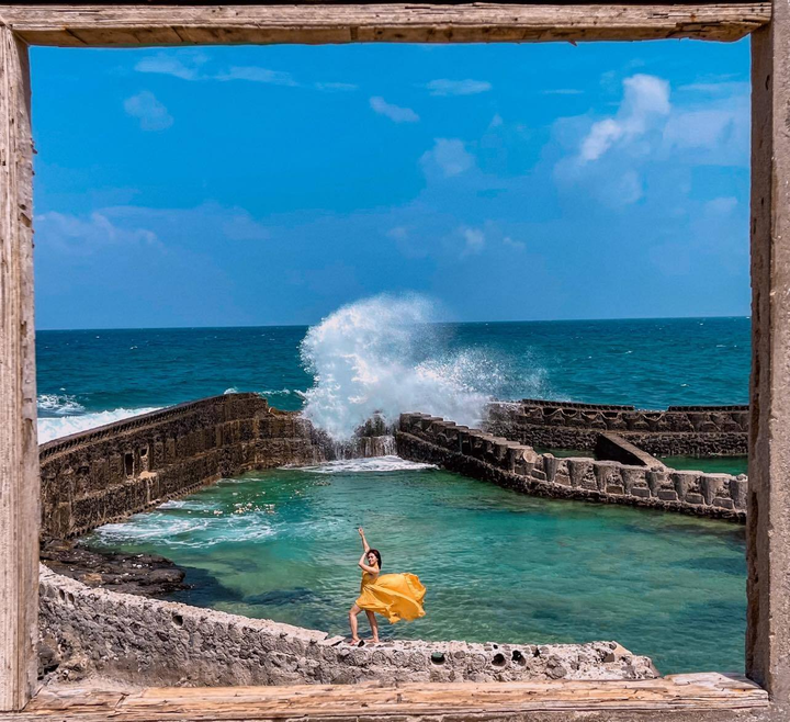 Phát hiện hồ cá bỏ hoang nổi lên như một công trình cổ giữa biển ở Việt Nam - 9