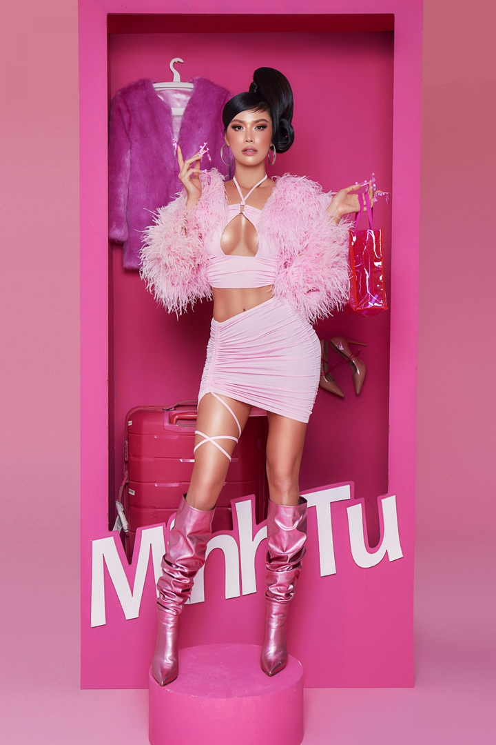 Minh Tú nóng bỏng trong tạo hình búp bê barbie - 2