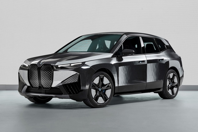 BMW trình làng công nghệ có thể đổi màu sơn ngoại thất - 3