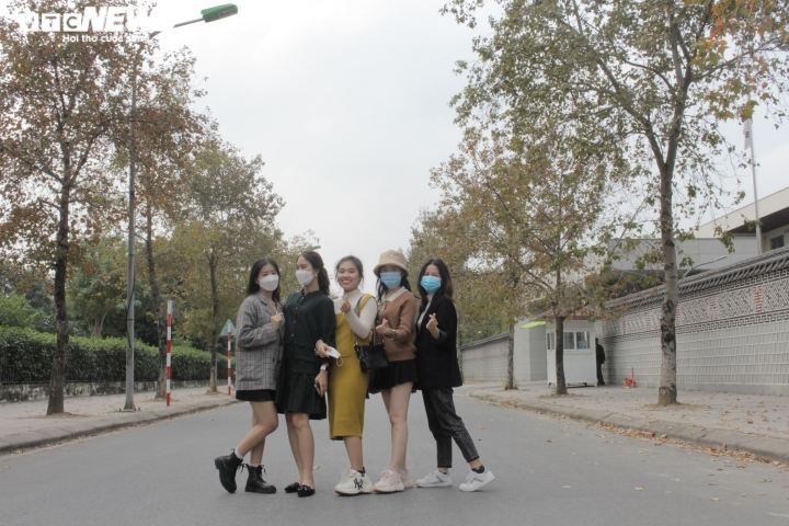 Sự thật con đường phong lá đỏ đẹp như Hàn Quốc ở Hà Nội - 7