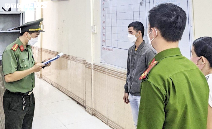 Bắt 2 giám đốc trong đường dây tổ chức cho 300 người nhập cảnh trái phép - 2