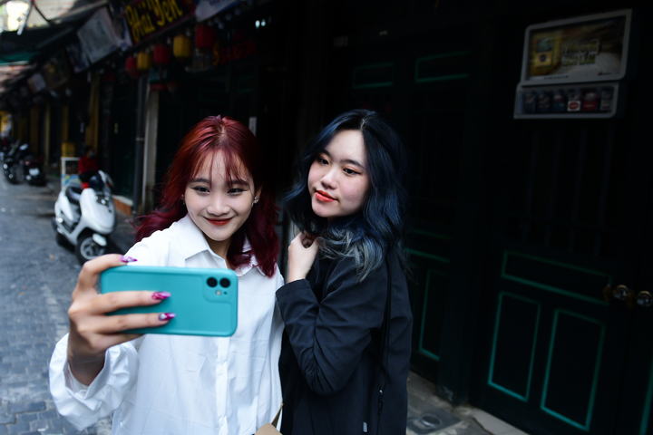 Hàng ăn, chuỗi cà phê ở Hà Nội đóng cửa, không bán mang về - 7