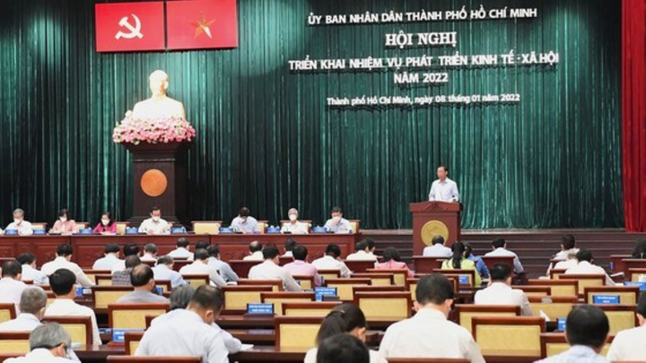 Chủ tịch TP.HCM: Tập trung kiểm soát dịch bệnh, phục hồi kinh tế trong năm 2022 - 2
