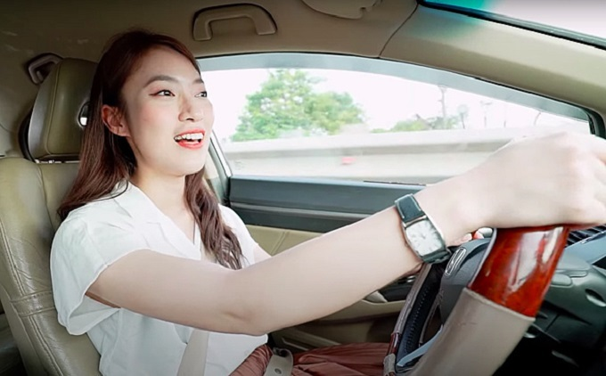 MC Khánh Vy 'Đường lên đỉnh Olympia' giàu cỡ nào? - 4