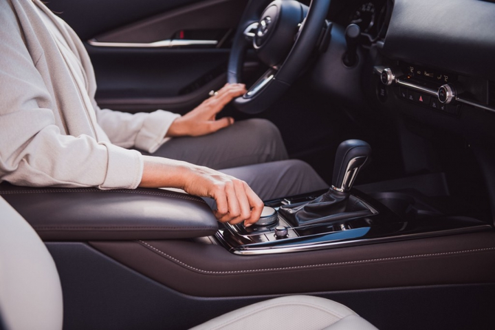 Mazda CX-30 thêm phiên bản mới đón 2022 - 7