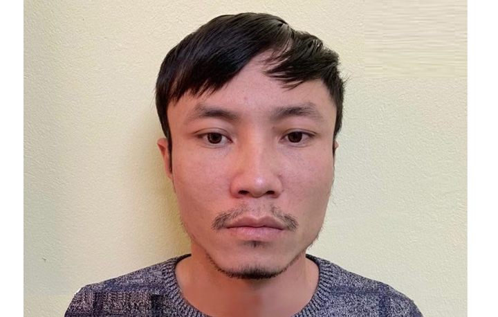 Hà Nội: Đổ trộm chất thải bị phát hiện, tài xế hung hãn lao xe vào công an - 1