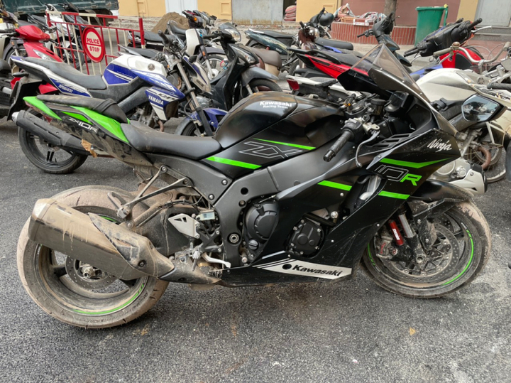 Cướp ngân hàng xong, nghi phạm mua xe phân khối lớn hơn 700 triệu đồng - 2