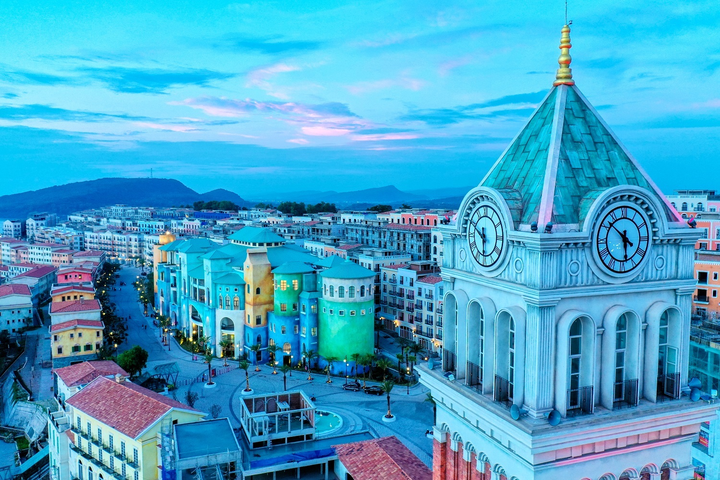 'Đột nhập' bảo tàng nghệ thuật Sun Signature Gallery tại đảo Ngọc - 1