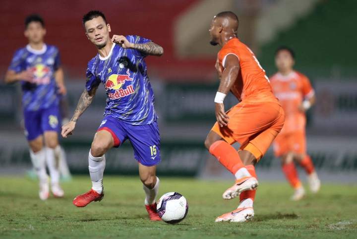 Kiatisak vững ghế, HAGL sáng cửa vô địch V-League 2022 - 4