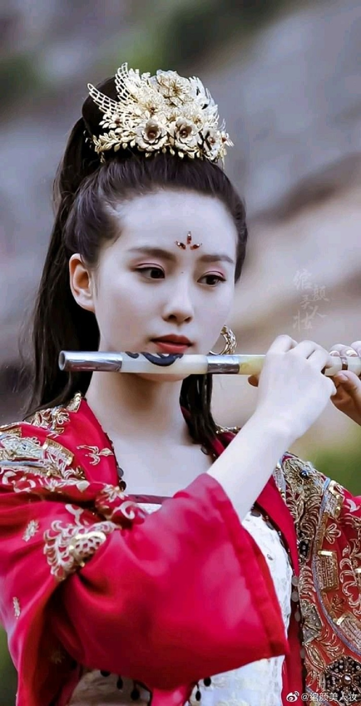 Loạt mỹ nhân Hoa ngữ trở nên xấu thê thảm khi hóa trang - 4