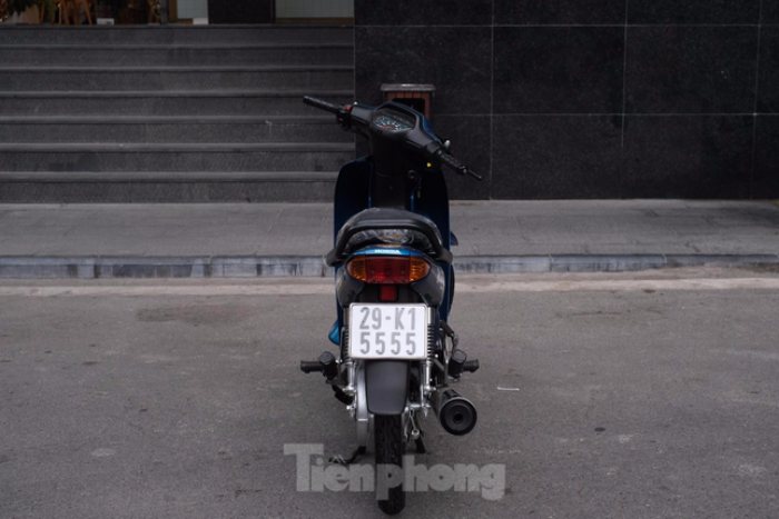 Honda Wave đời 1999 biển số tứ quý rao bán 100 triệu đồng - 11