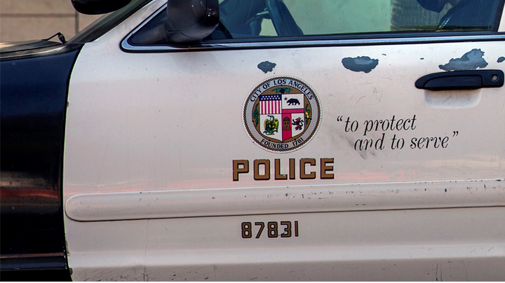 Cảnh sát bị đuổi việc vì mải bắt Pokemon, không chịu bắt cướp - 1