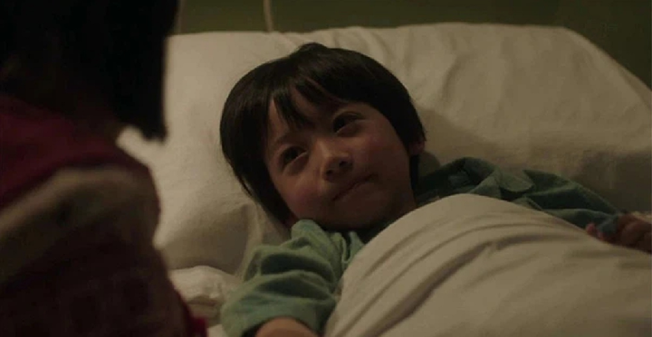 Mở ngăn kéo của con trai, bà mẹ chết lặng nhận ra sai lầm của mình - 1