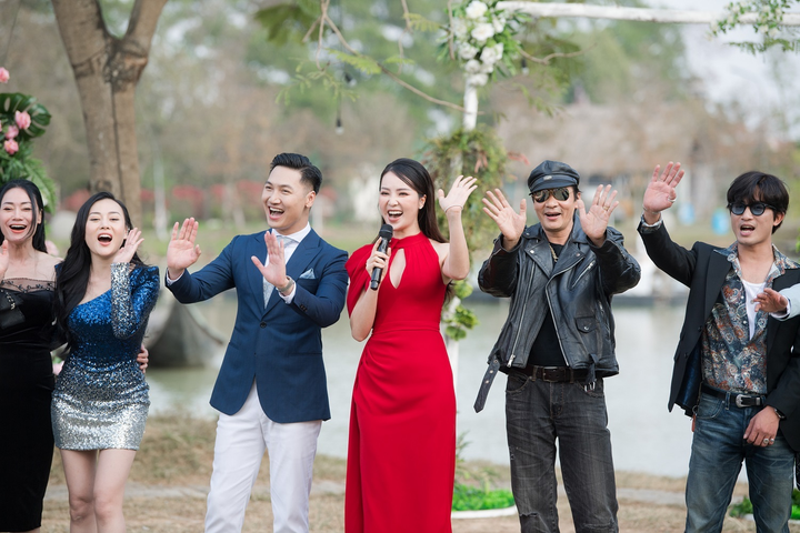 Thụy Vân tươi rói khoe sắc cùng dàn sao phim truyền hình Việt - 8