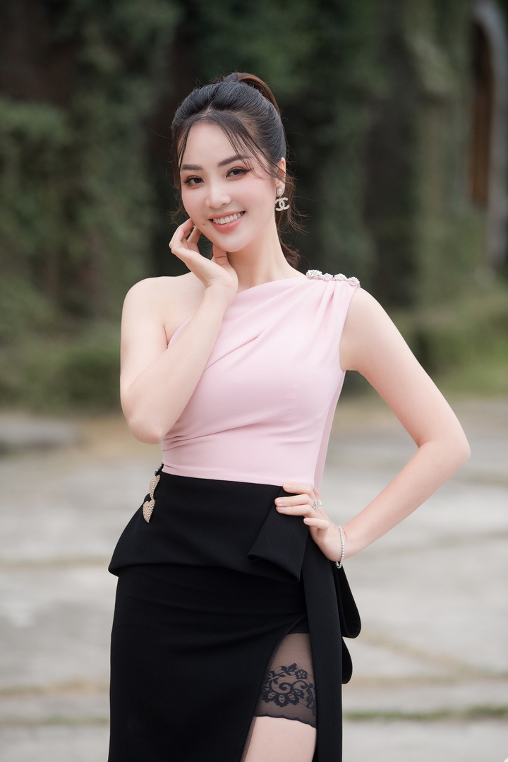 Thụy Vân tươi rói khoe sắc cùng dàn sao phim truyền hình Việt - 18