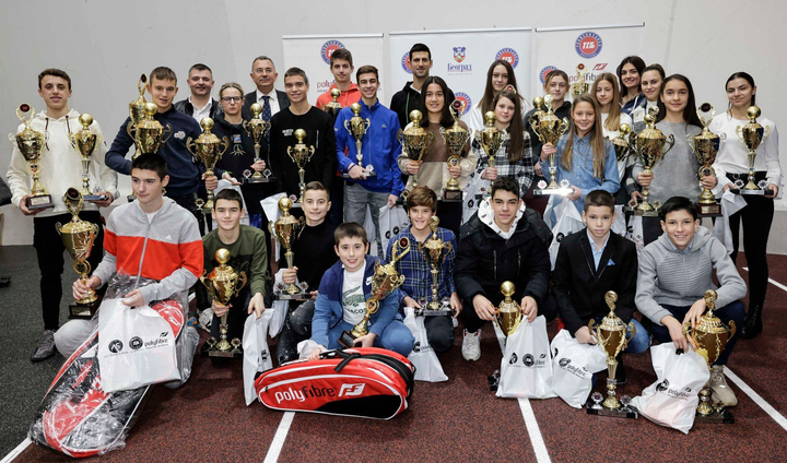 Novak Djokovic lý giải sai sót trong tờ khai nhập cảnh Australia - 1