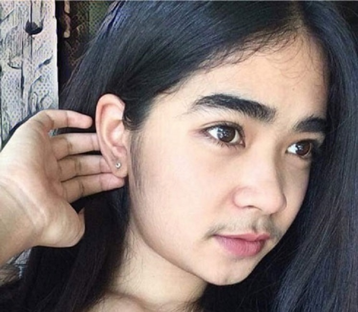 6 cách giảm lông mặt cứu nguy cho những cô nàng 'có ria mép' - 1