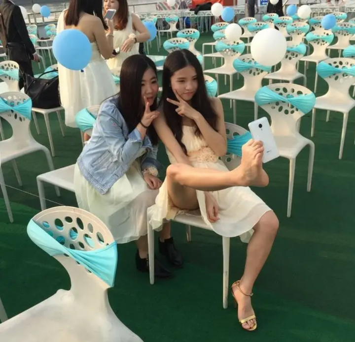 Muôn kiểu vô tư quá mức khiến người nhìn muốn 'độn thổ' giùm vì ngượng - 3