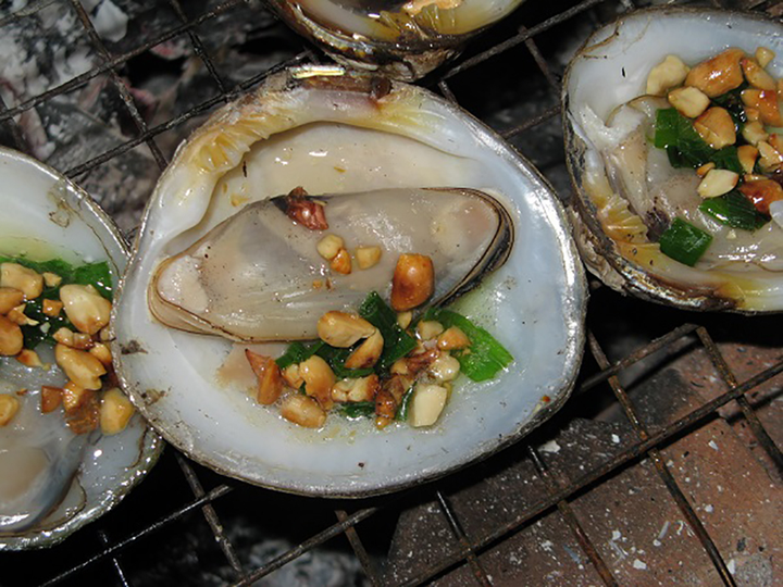 Nơi tận cùng tổ quốc có món vọp nướng, nhìn giống nghêu sò nhưng ngon hơn nhiều - 6