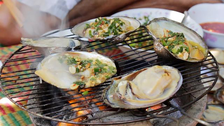 Nơi tận cùng tổ quốc có món vọp nướng, nhìn giống nghêu sò nhưng ngon hơn nhiều - 7