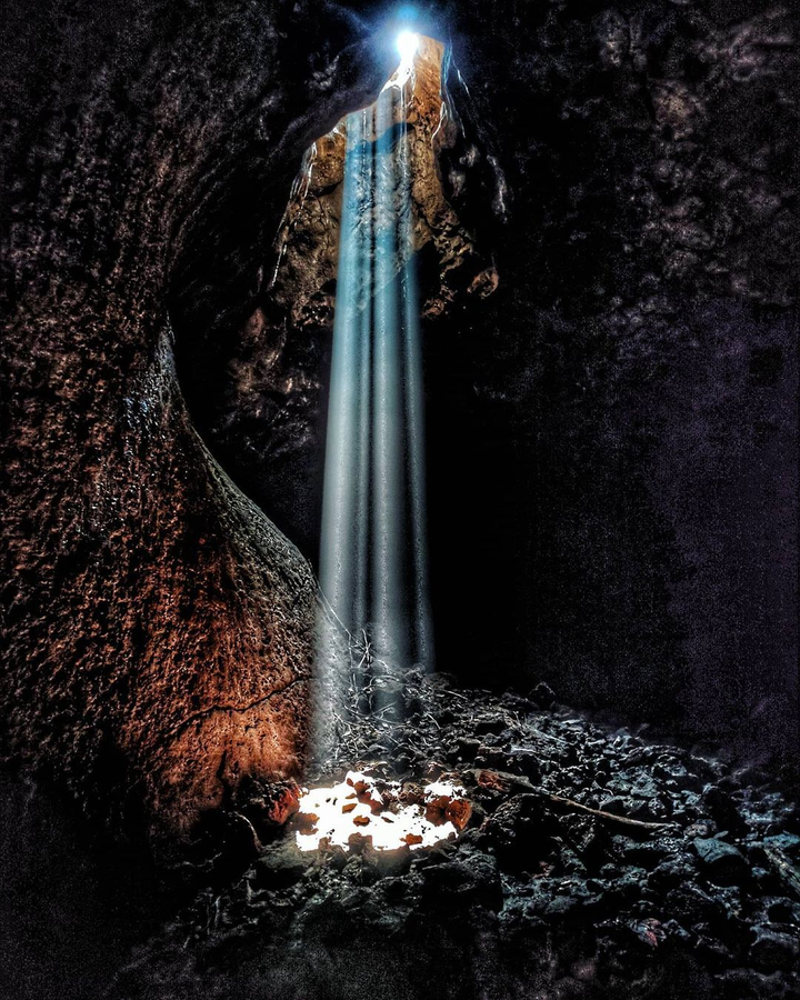 Cảnh đẹp hoang dại bên trong hang núi lửa dài nhất Đông Nam Á nằm tại Việt Nam - 11