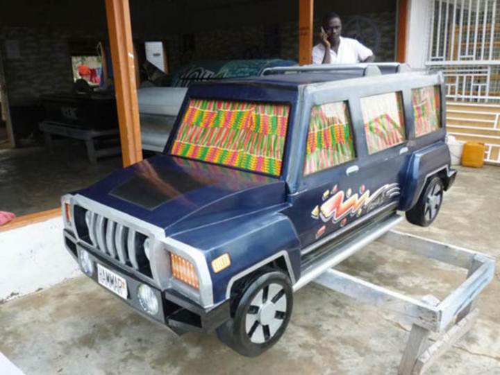 Lạ lùng nơi sử dụng quan tài mẫu mã có 1-0-2: Từ quả ớt đến bánh mì, điện thoại - 9