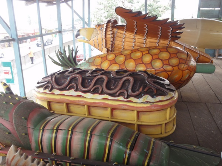 Lạ lùng nơi sử dụng quan tài mẫu mã có 1-0-2: Từ quả ớt đến bánh mì, điện thoại - 2