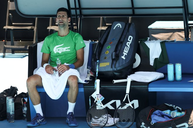 Di sản vĩ đại của Djokovic bị nhem nhuốc - 1