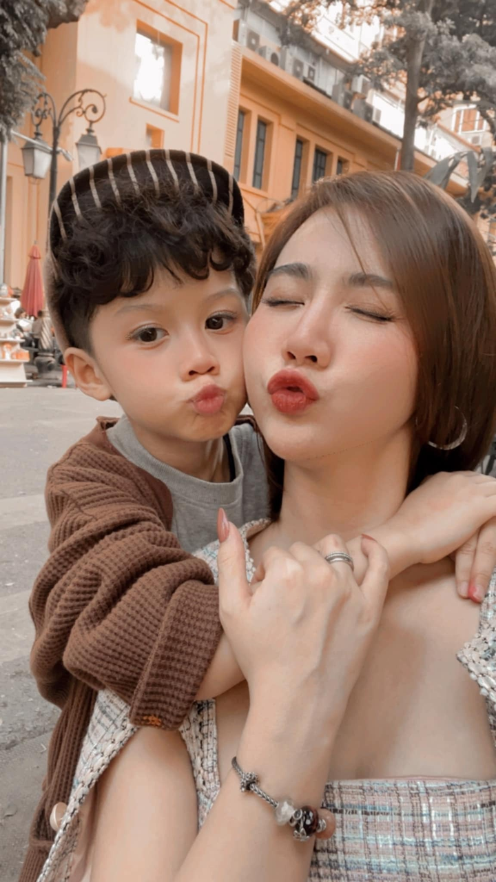 Học vấn đáng nể của 2 cô chị trong phim 'Thương ngày nắng về' - 6