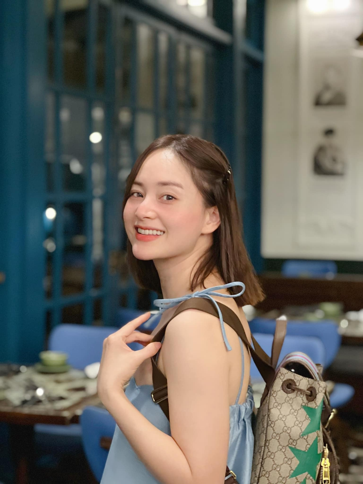 Học vấn đáng nể của 2 cô chị trong phim 'Thương ngày nắng về' - 2