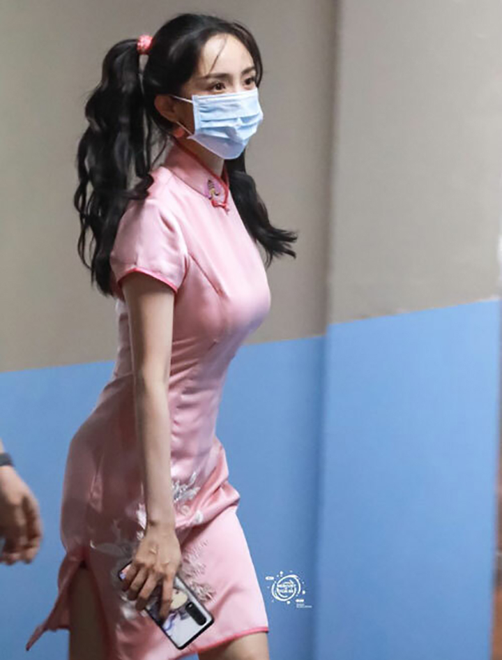 Thế nào là thân hình đẹp siêu thực, cứ nhìn vào Dương Mịch để có câu trả lời - 3