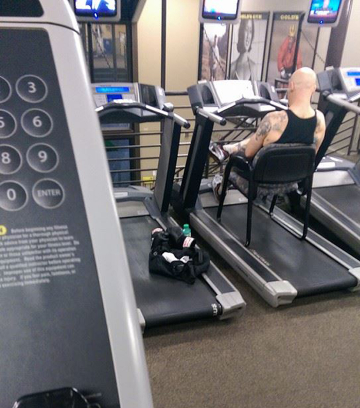 Đột nhập phòng gym, bất lực với kiểu tập thiếu nghị lực nhưng thừa sức tấu hài - 4