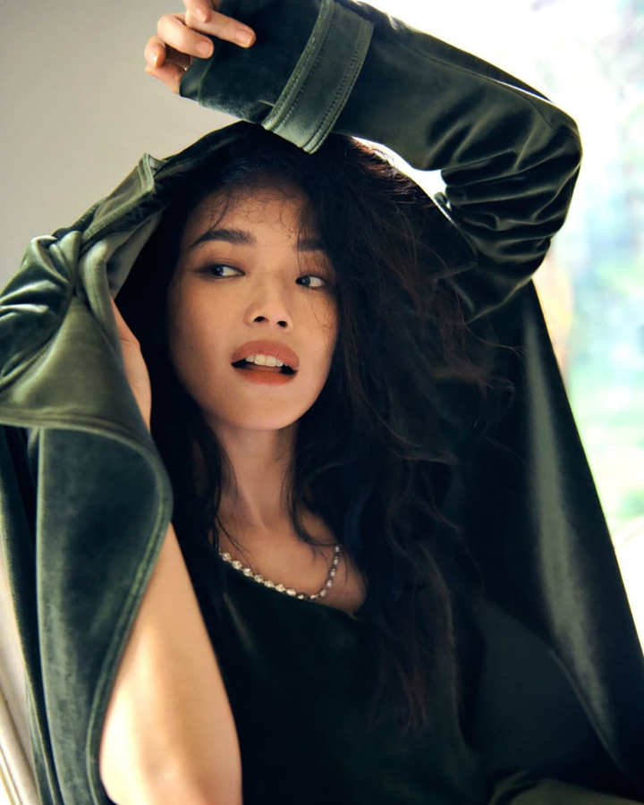 Ký ức thời thiếu nữ cay đắng và vết nhơ khó rửa của nữ thần gợi cảm Thư Kỳ - 7