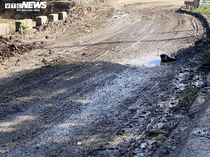 Ảnh: Cận cảnh con đường 'ác mộng' lên Cửa khẩu Quốc tế La Lay ở Quảng Trị - 6