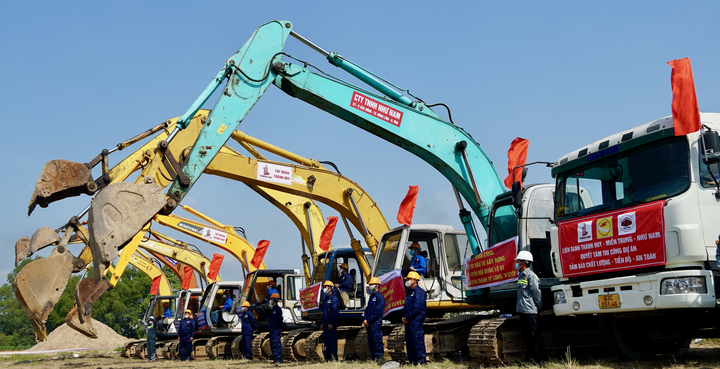 Chủ tịch nước dự lễ khởi công tuyến nối quốc lộ 91 và tuyến tránh TP Long Xuyên - 2