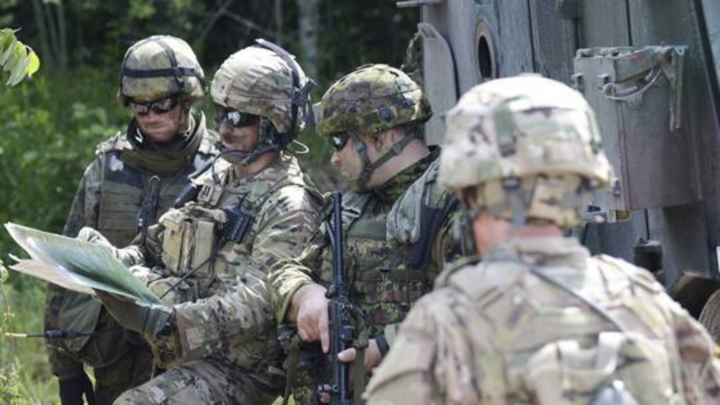 NATO sẵn sàng tiến quân sát sườn Nga - 1