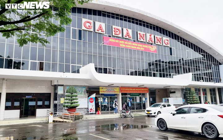 Ảnh: Bến xe, nhà ga ở TP Đà Nẵng vắng khách những ngày cuối năm - 8