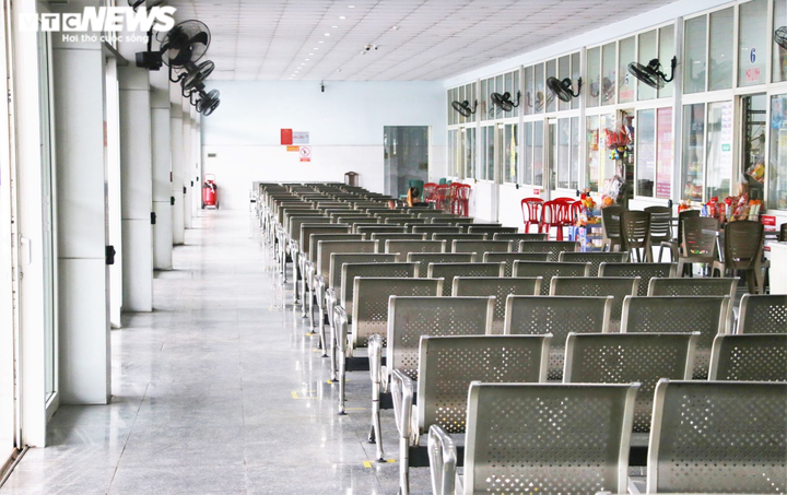 Ảnh: Bến xe, nhà ga ở TP Đà Nẵng vắng khách những ngày cuối năm - 5