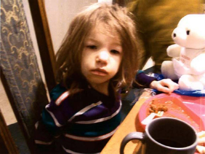 Cái kết bi đát của cô bé 3 tuổi bị bố mẹ bạo hành dã man rúng động 20 năm trước - 5