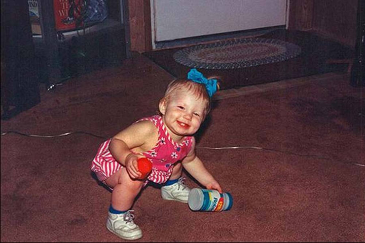 Cái kết bi đát của cô bé 3 tuổi bị bố mẹ bạo hành dã man rúng động 20 năm trước - 1