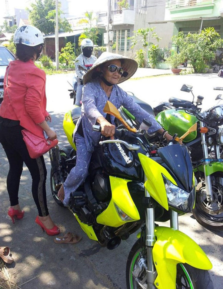 Khoảnh khắc chất chơi của hội người cao tuổi mà giới trẻ nhìn vào đều phải nể - 6