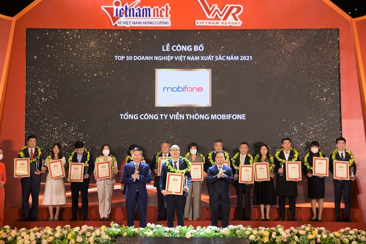 MobiFone nằm trong top 50 doanh nghiệp xuất sắc nhất năm 2021 - 1