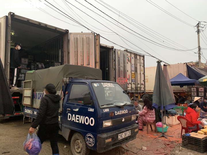 Bán tháo hàng chục tấn mít, dưa hấu, thanh long giá rẻ ở lề đường Lạng Sơn - 14