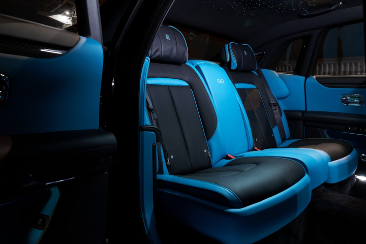 Ngắm siêu xe Rolls-Royce Black Badge Ghost đầu tiên xuất hiện ở Việt Nam - 7