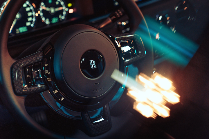 Ngắm siêu xe Rolls-Royce Black Badge Ghost đầu tiên xuất hiện ở Việt Nam - 10