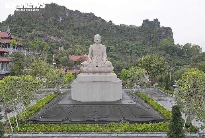 Cận cảnh ngôi chùa trên núi có pho tượng Phật bằng đồng lớn nhất Hải Phòng - 14