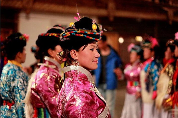 'Nữ nhi quốc' có 1-0-2: Phụ nữ không kết hôn, được lựa người để qua đêm mỗi ngày - 3