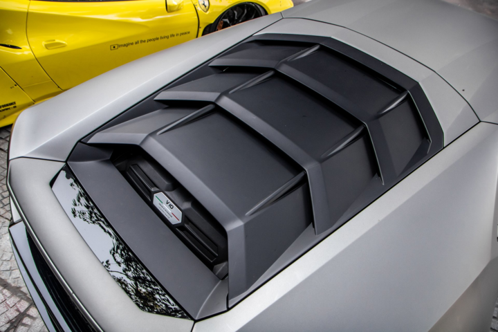 Cận cảnh Lamborghini Huracan EVO đầu tiên về Việt Nam - 12