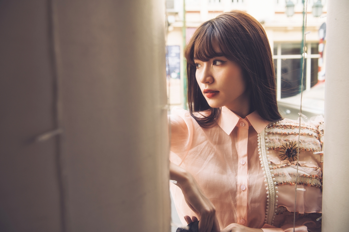 Ngọc Huyền 'Thương ngày nắng về' đáng yêu trong trang phục lạ mắt - 7