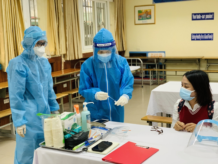 Ảnh: Trường THCS Giảng Võ, Hà Nội diễn tập phương án đón học sinh - 6